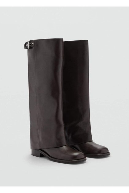 Buckle leather boots