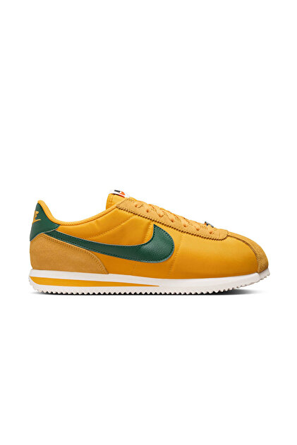 sport vision nike cortez