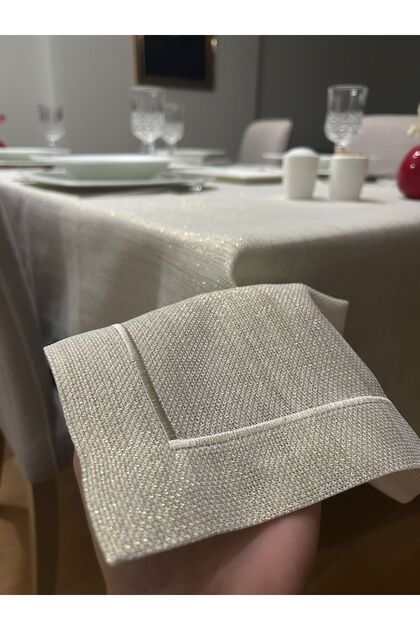 Piko Sarma Detaylı Polyester Keten Dertsiz Simli Masa Örtüsü Gold