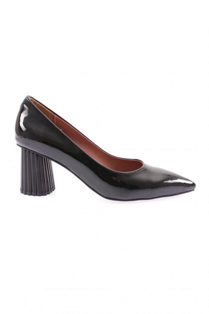 360 Pointed Toe Open-Toe Short Heeled Shoes