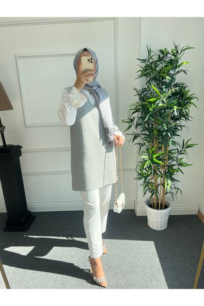 Gray Glittered Tweed Hijab Sweater