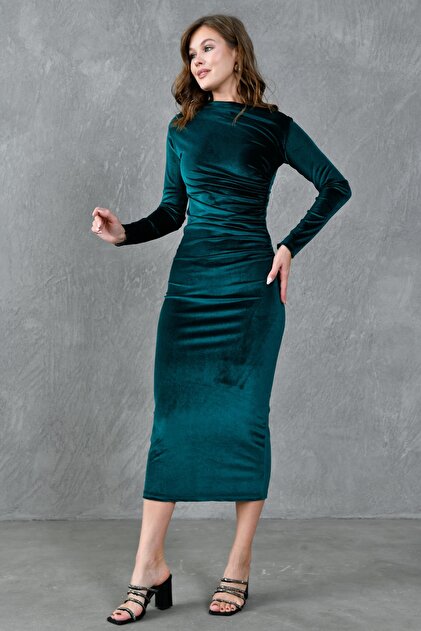 bayansepeti Flexible Velvet Fabric Gather Detailed Wide Collar Long Sleeve  Midi Length Emerald Green Velvet Dress 3660- Trendyol