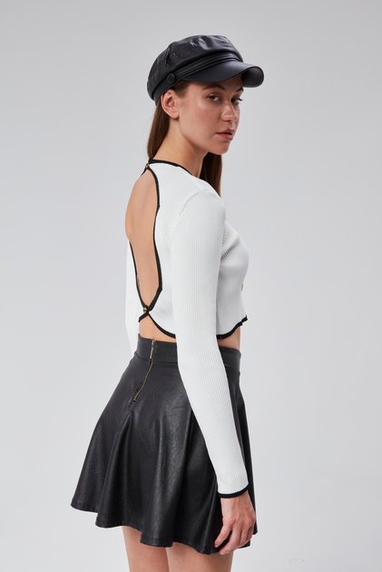 Back Low-Cut Long Sleeve Blouse