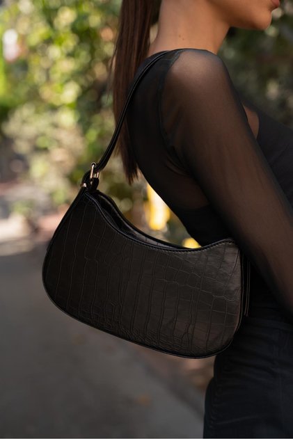 Black Crocodile Women's Baguette Bag