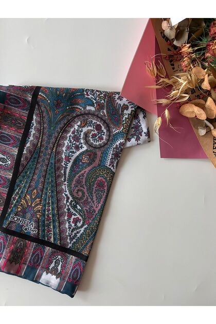وشاح رقمي ناعم بنمط عتيق