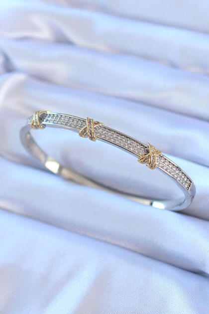 Silver Color Zircon Stone Xoxo Brass Women's Handcuffs