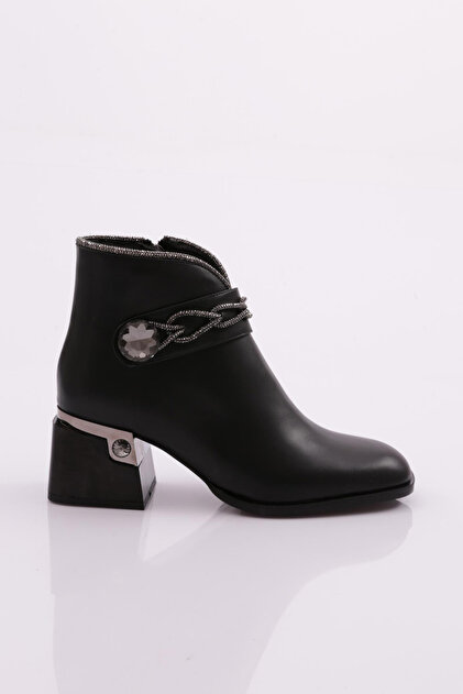 Women's Heeled Boots Black 421233488