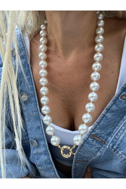 Long Pearl Necklace with Rudder Detail