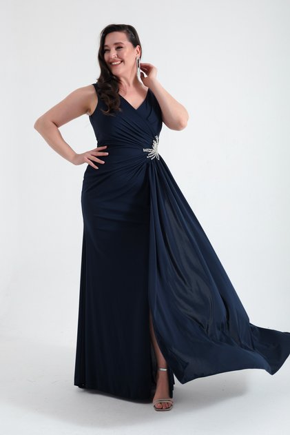Rochie de seară de damă bleumarin cu guler dublu cu bijuterii mărimi mari
