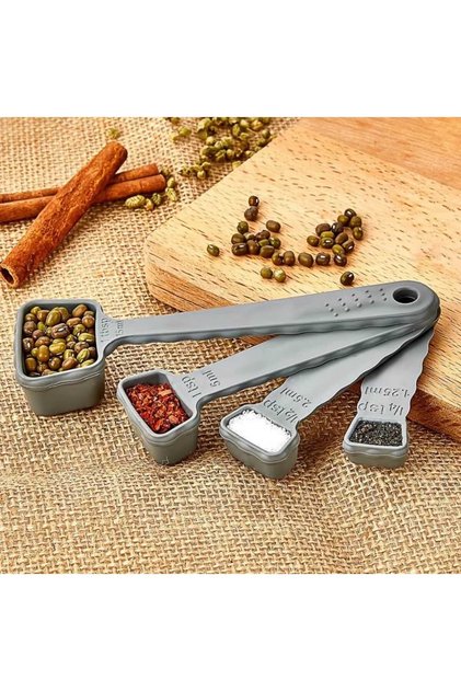Set of 4 Hard Plastic Adjustable Size and Spice Spoons