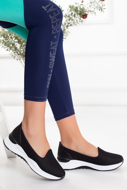 Black Anorak Women's Sports Shoes