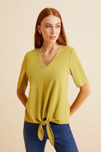 Front Tie Knitted Blouse