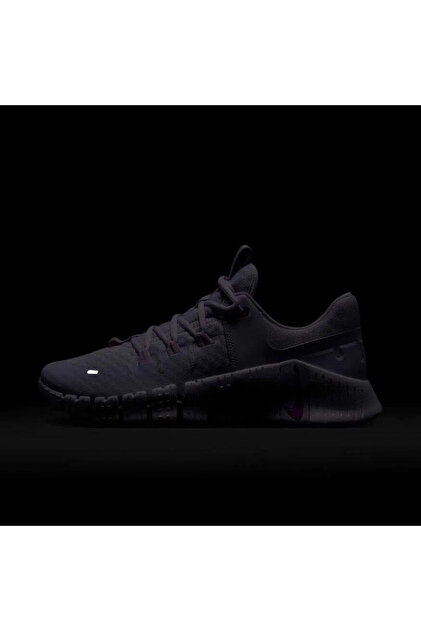 nike metcon 5 vivid purple