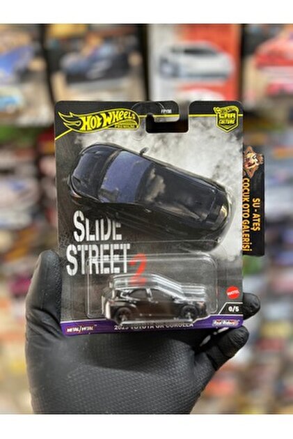 HOT WHEELS Premium 2023 Toyota GR Corolla Chase Model - Slide