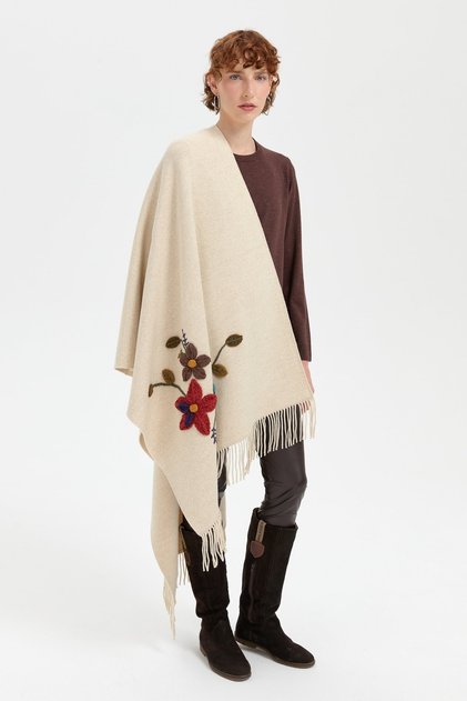 Women's Knitted Floral Embroidered Tassel Shawl T.Melange
