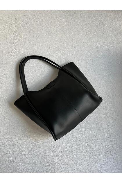 Black School Model Hand and Women's Shoulder Bag