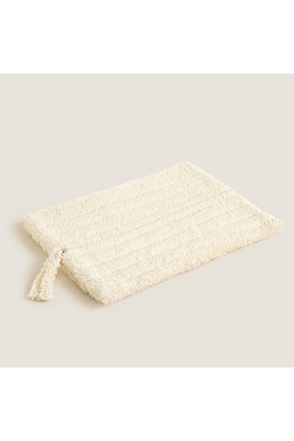 Cloid Cream Colored 19X25 Rectangular Bag