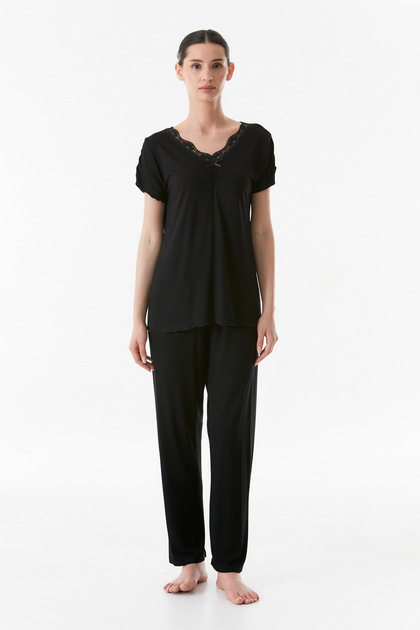 Basic V-Neck Lace Detailed Pajamas Set