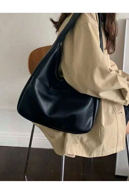 Siyah Ön Cepli Pinterest Model Askılı Kadın Omuz Çantası