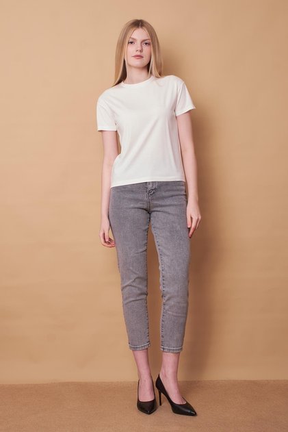 Women's Crew Neck Wrinkle-Free Span Blend Stylish Short Sleeve Stretch Fabric T-Shirt Blouse-Cream
