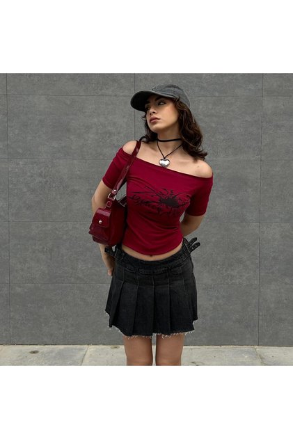 Burgundy Black Widow Off-the-Shoulder Spider Short Sleeve Crop