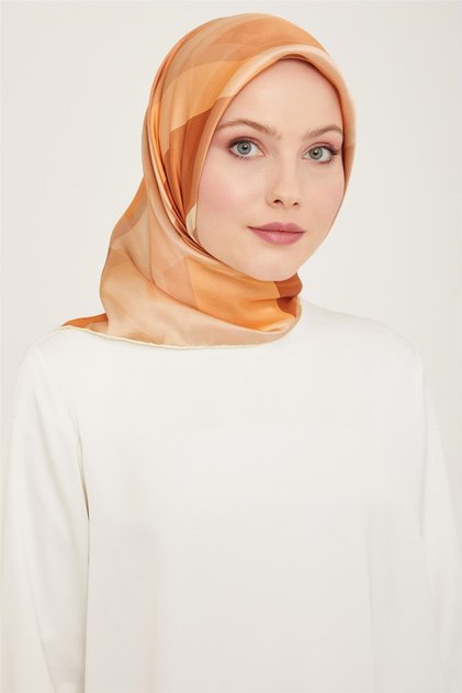 وشاح حريري منقوش بنمط هندسي 24Ya9137 55 55