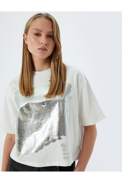 Metallic Printed Short Sleeve Crew Neck T-Shirt