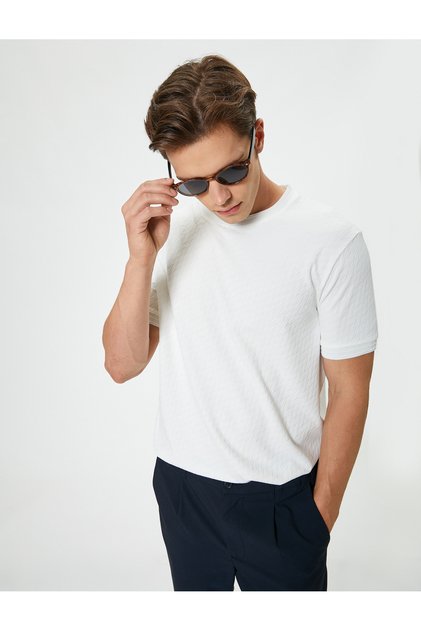 Basic T-Shirt Textured Elastic Finish Short Sleeve Crew Neck Regular Fit
