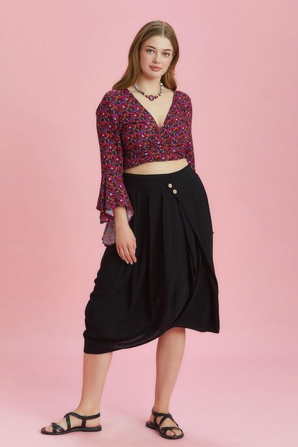 Relaxed Cut Wide Pleated Black Large Size Skirt