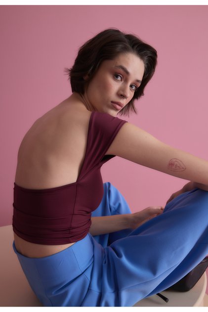 Kadın Sırt Detaylı Bordo Bluz