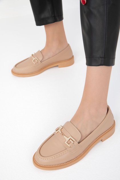 Zehn Freizeitschuhe für Damen 19704