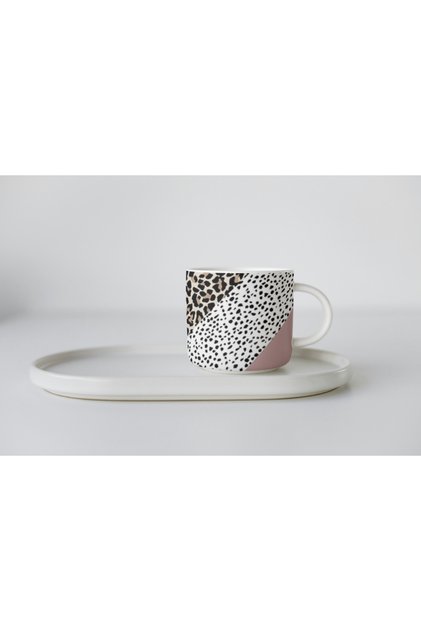 Porcelain colored leopard printed nescafe cup