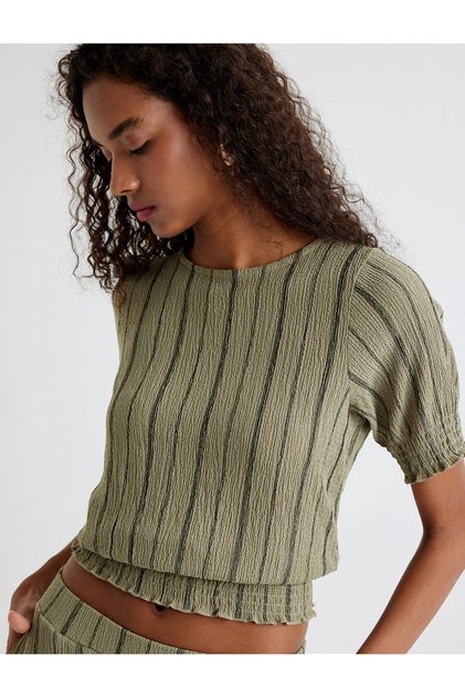 Textured T-Shirt Short Sleeve Crew Neck