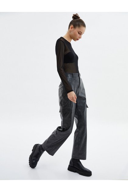 Cargohose in Lederoptik, Fade-Effekt, normale Taille, gerade, weite Beintaschen
