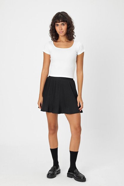 U YAKA SLİM FİT CROP T-SHİRT (B24-0096)