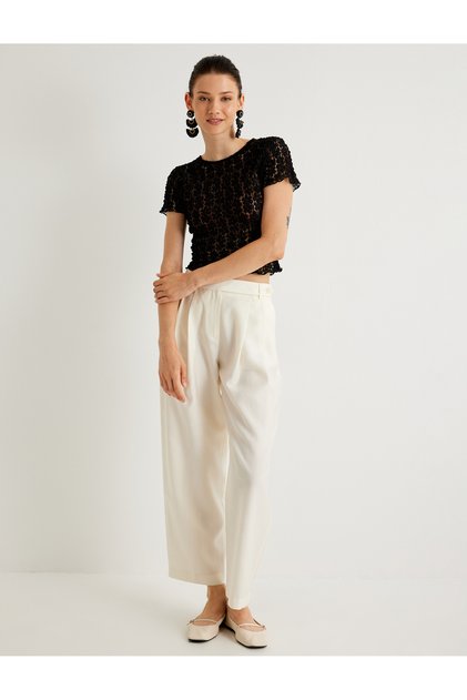 X Melis Ağazat - Transparent Floral Lace T-Shirt Short Sleeve Crew Neck