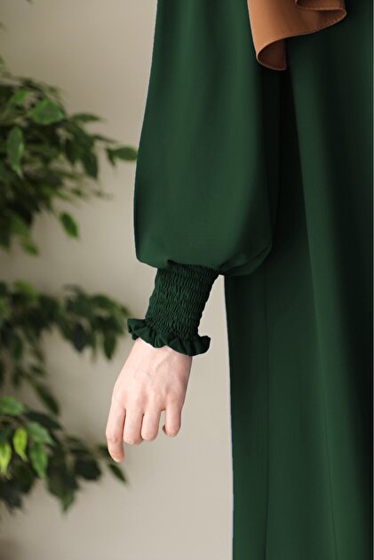 green emerald velvet dress Nala Green Asymmetric Maxi Dress With Split – Club L London