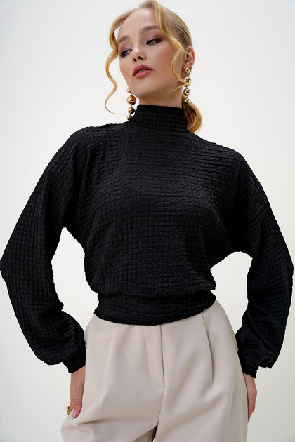Black Half Turtleneck Seersucker Fabric Crop Blouse Alc-X13124