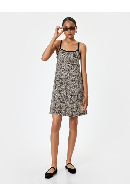 Rochie cu imprimeu leopard, mini cu bretele, croială confortabilă