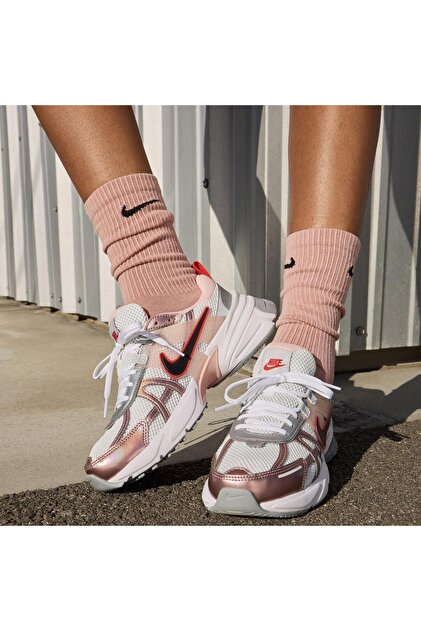 Nike V2K Run Kadın Beyaz Sneaker HF9997-100 - Fiyatı, Yorumları