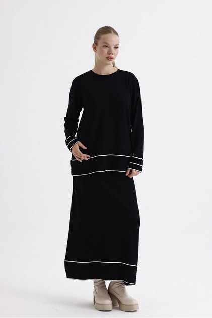 Knitwear Skirt Suit. Mercerized Cold Thread.