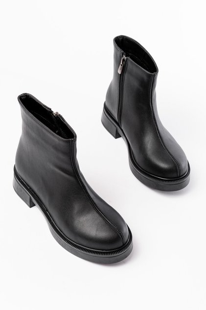 02-3033 Black Zippered Daily Women's Boots