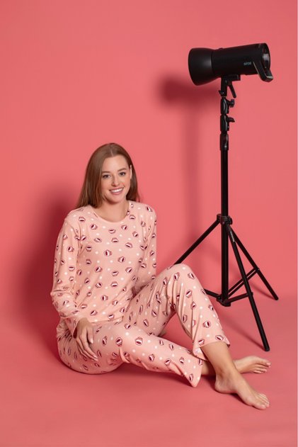 Women's Crew Neck Printed Suede Soft Fabric Long Sleeve Pajamas Set