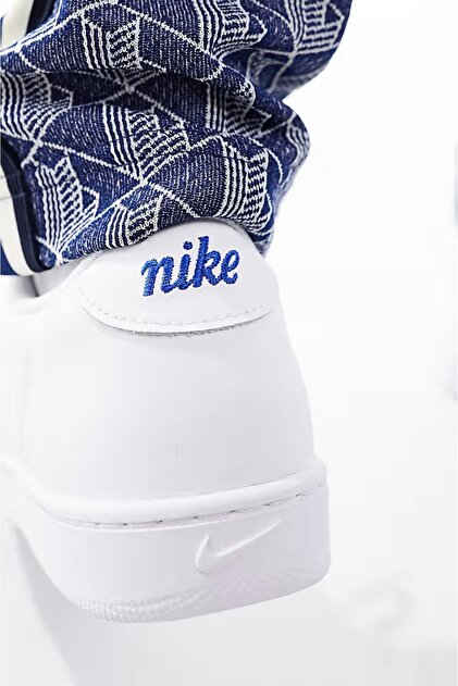 nike court vintage style