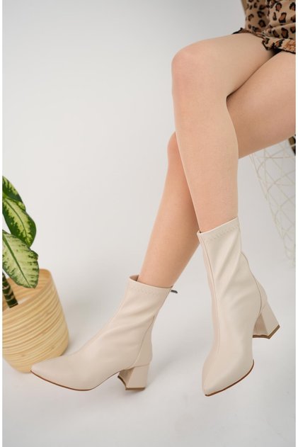 Darja Guaranteed Pointed Toe Women's Heeled Boots with Back Zipper