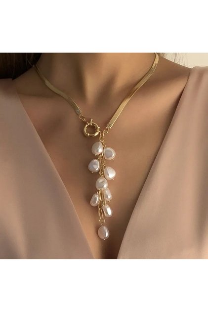 Women's Necklace Pearl Detailed Stylish Design
