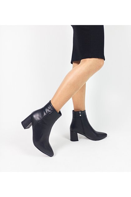 Genuine Leather Black Color Thick Heel Zippered Women's Boots