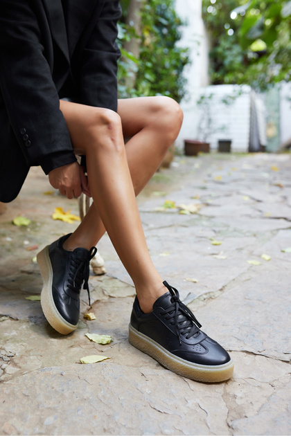 Ali̇star Women's Black Lace-Up Sneaker