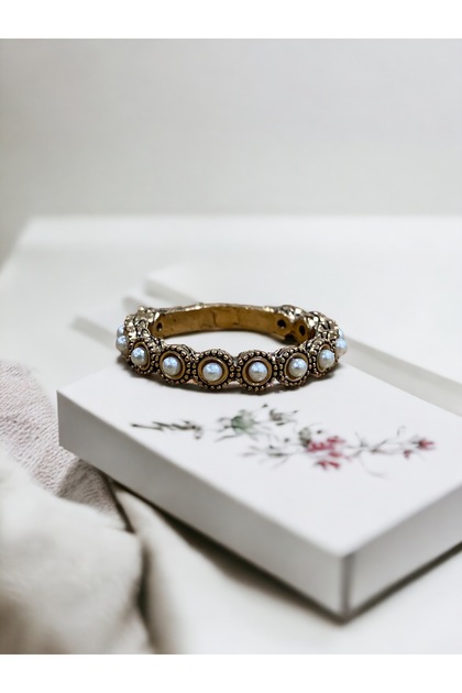 Pearl Row Waterway Ring