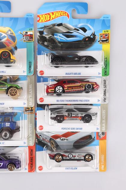 HOT WHEELS Dekomus Ile Yeni Sezon Lisanslı Oyuncak Minik Araba